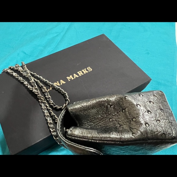 LANA MARKS BAG MEDIUM CHAIN METALLIC
PLATINUM OSTRICH LEATHER HANDBAG - Picture 8 of 8